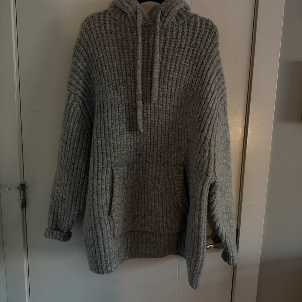 Zara Soft Gray Knit Sweater